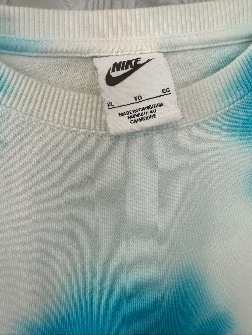 Nike Sportswear Blue White Tie Dye Cropped Sweatshirt Youth XL Girls Pullover